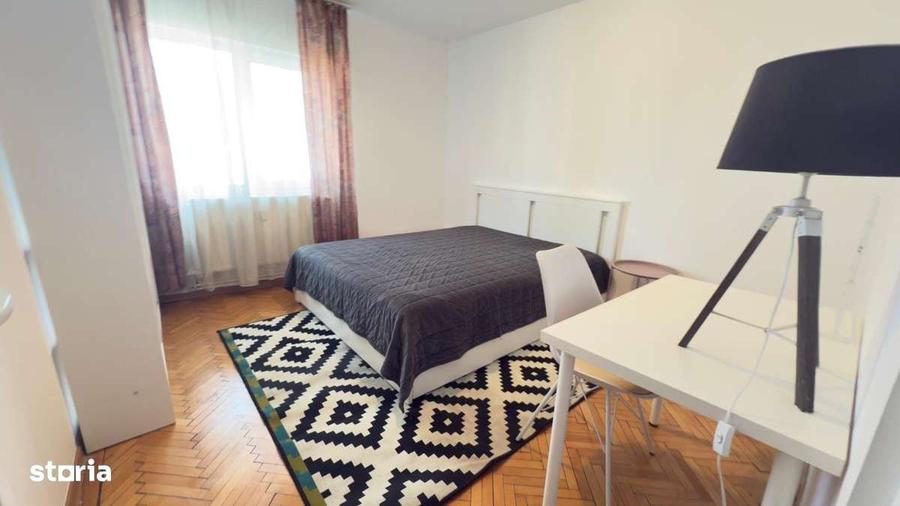 Apartament cu 3 camere în Piața Unirii