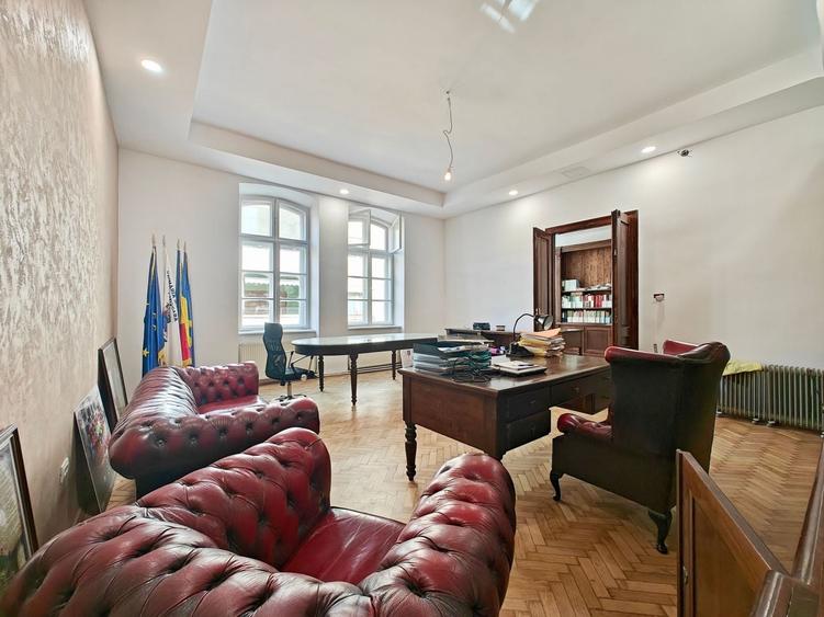 Birou, de 80 mp, în Ultracentral