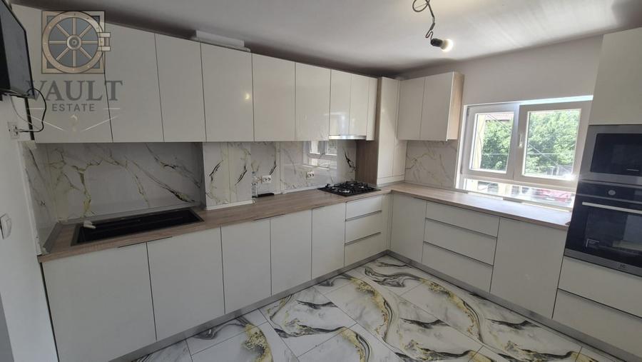 4 Camere 2 Bai  - Ultrafinisat - Loc de parcare - Pantelimon - 1