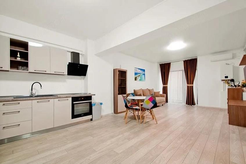 Apartament cu 2 camere decomandat în Faleză