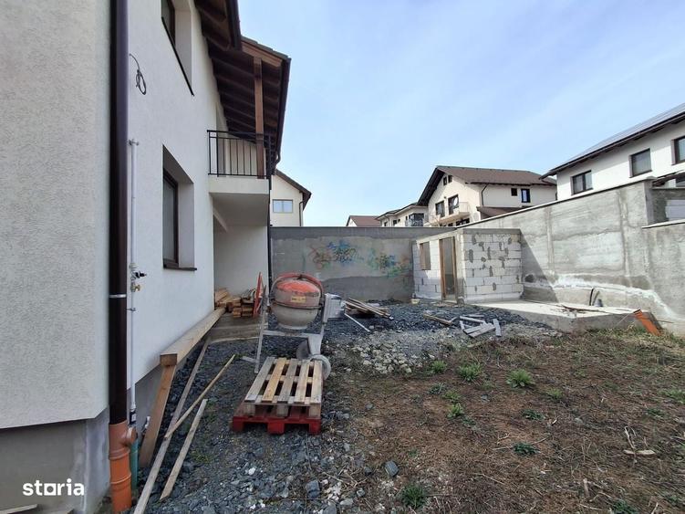 Casă cu 3 camere în Șelimbăr