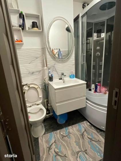 Apartament cu 3 camere semidecomandat în Sud