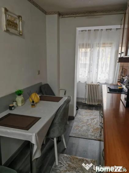 Apartament cu 2 camere semidecomandat în Casa de Cultură