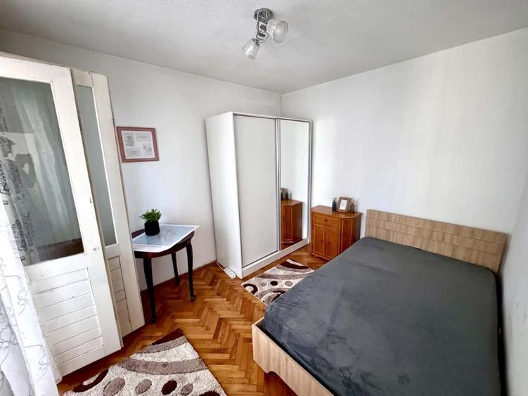 Apartament cu 2 camere semidecomandat în Șcheia