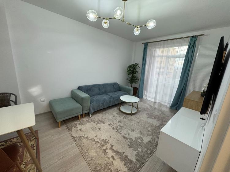 Apartament cu 2 camere decomandat în Turnișor