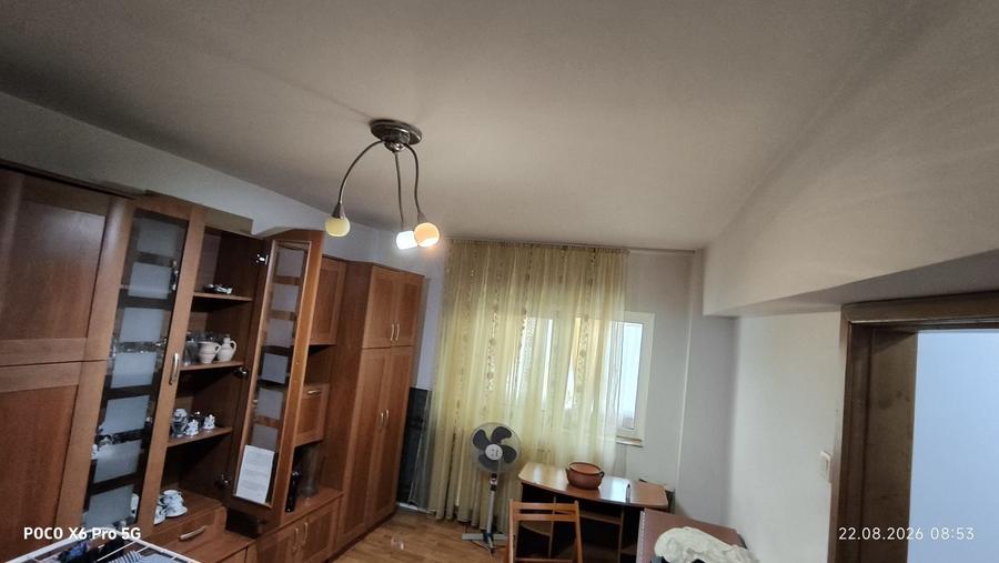 Apartament cu 2 camere decomandat în Exterior Vest