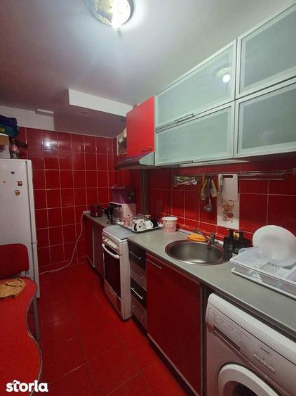 Apartament cu 2 camere decomandat, mobilat în Pieptănari