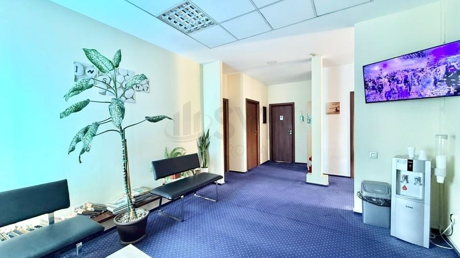 Casă individuală cu 14 camere în Capitale