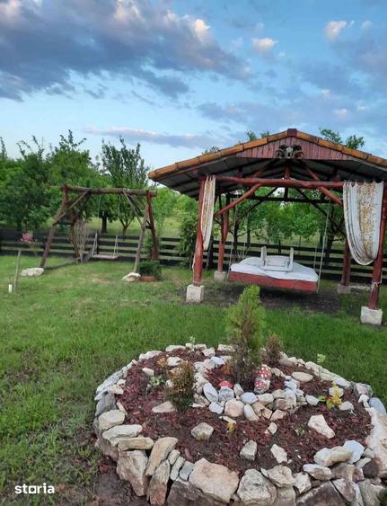 Casă cu 4 camere cu Teren 1350 Mp în Răhău