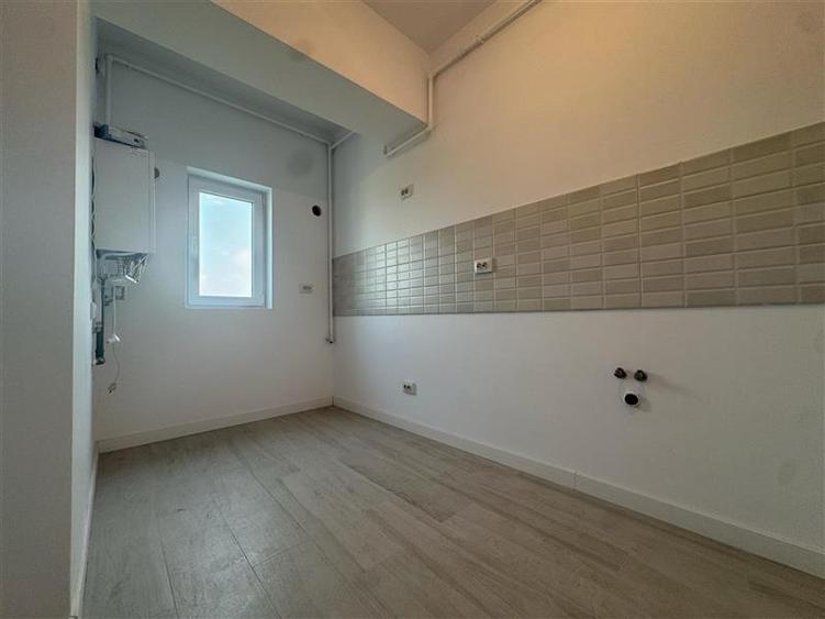 Apartament cu 2 camere semidecomandat în Aeroport