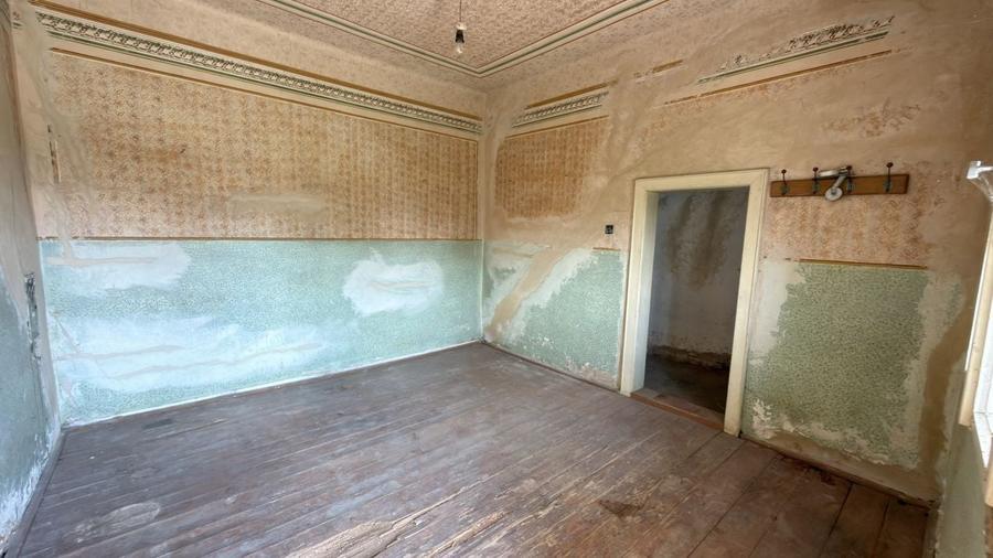 Casă individuală cu 4 camere cu Canalizare în Nord-Vest