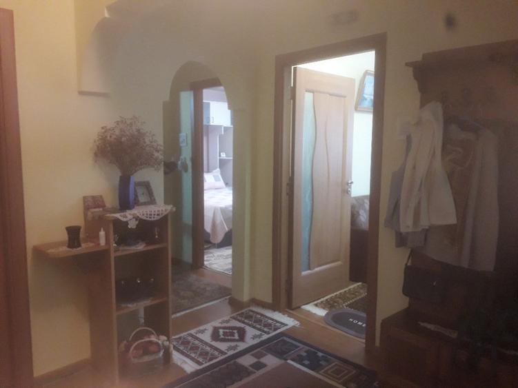 Apartament cu 4 camere decomandat în George Enescu