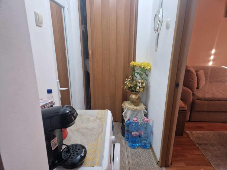 Apartament cu 2 camere decomandat în Războieni