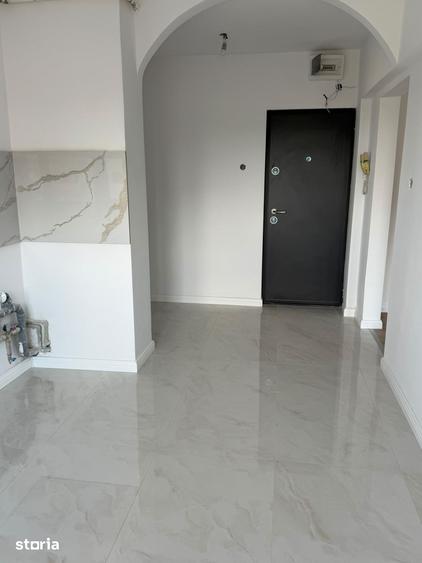 Apartament cu 3 camere în Micro 17