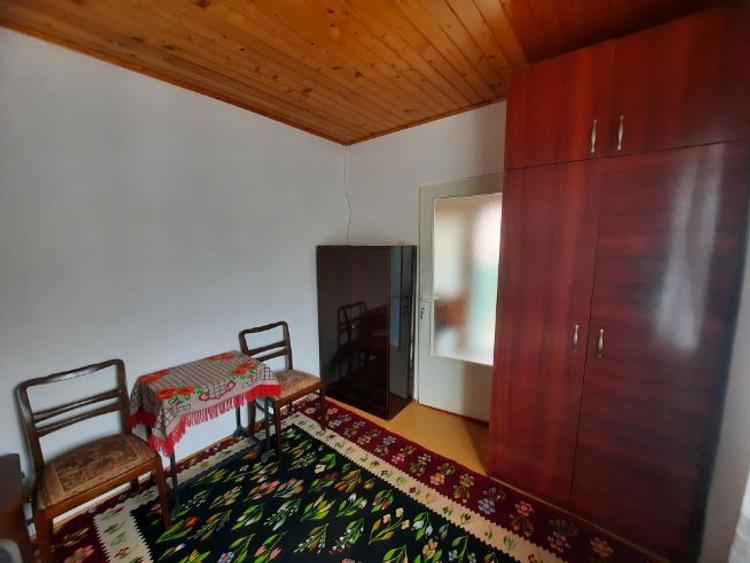 Casă individuală cu 2 camere cu Teren 200 Mp în Podul Vadului