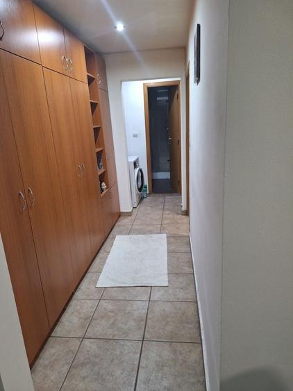 Apartament cu 3 camere decomandat în Dristor