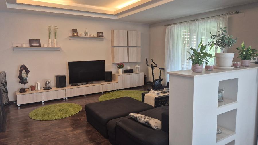 Casă individuală cu 5 camere cu Teren 595 Mp în Săcălaz