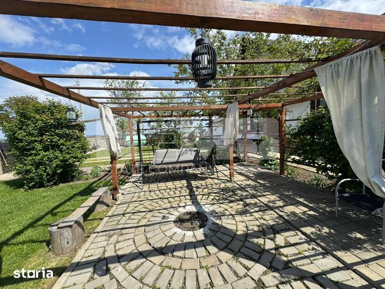 Casă cu 4 camere cu Teren 930 Mp în Udești