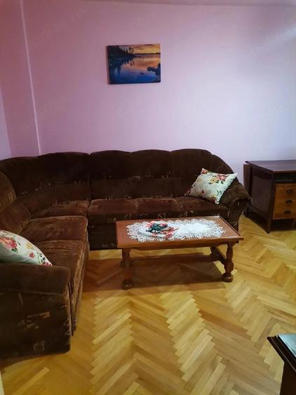 Apartament cu 2 camere decomandat în Intim