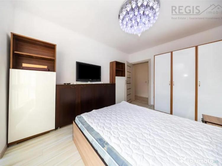 Apartament cu 4 camere decomandat în Avantgarden