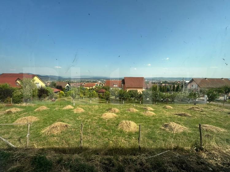 Casă individuală cu 3 camere cu Canalizare în Reghin