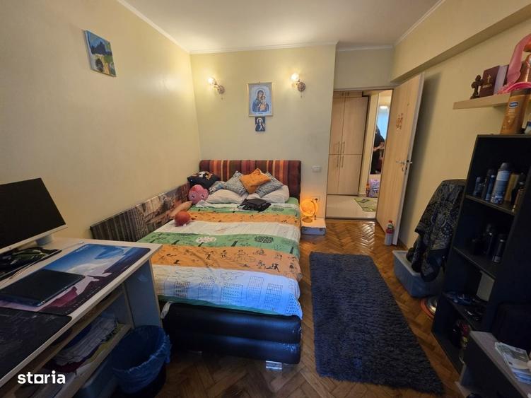 Apartament cu 3 camere semidecomandat în Basarabia