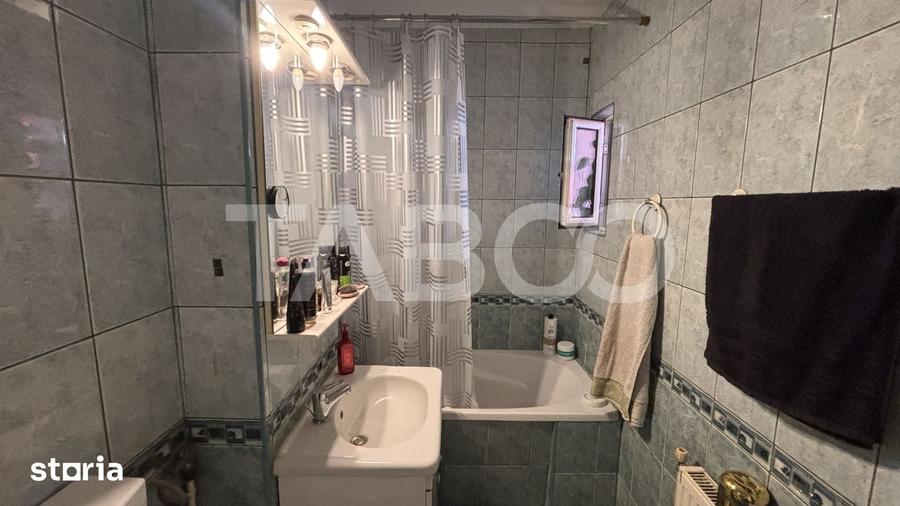 Apartament cu 2 camere decomandat în Vasile Aaron