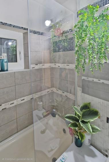 Apartament cu 3 camere semidecomandat în Mofleni