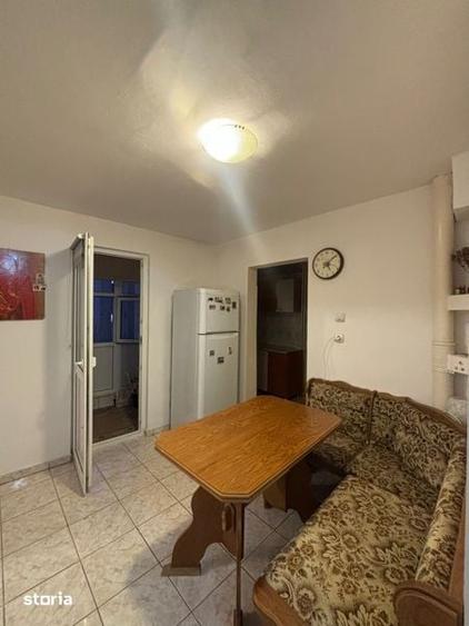 Apartament cu 2 camere decomandat în Berceni