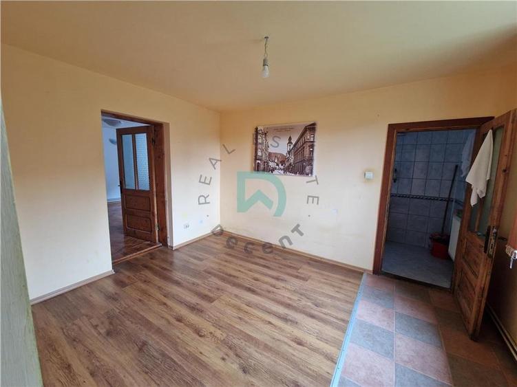 Casă individuală cu 4 camere cu Teren 240 Mp în Noua