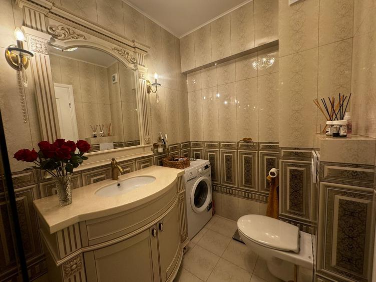 Apartament cu 3 camere decomandat, mobilat în Berceni