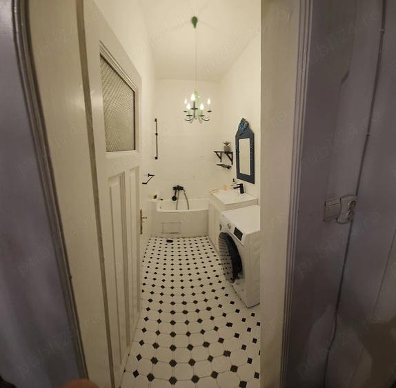 Apartament cu 3 camere nedecomandat în Central