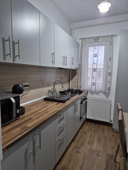 Apartament cu 2 camere decomandat în Florești