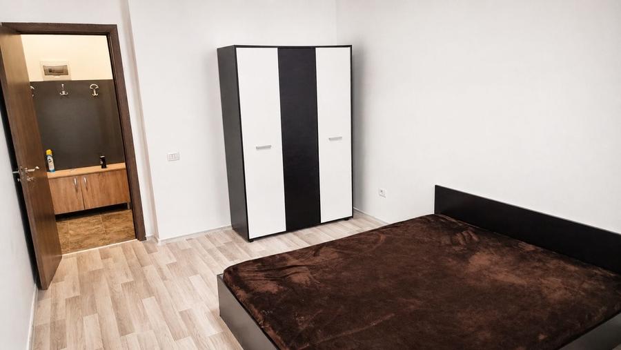 Apartament cu 2 camere decomandat în Roșu