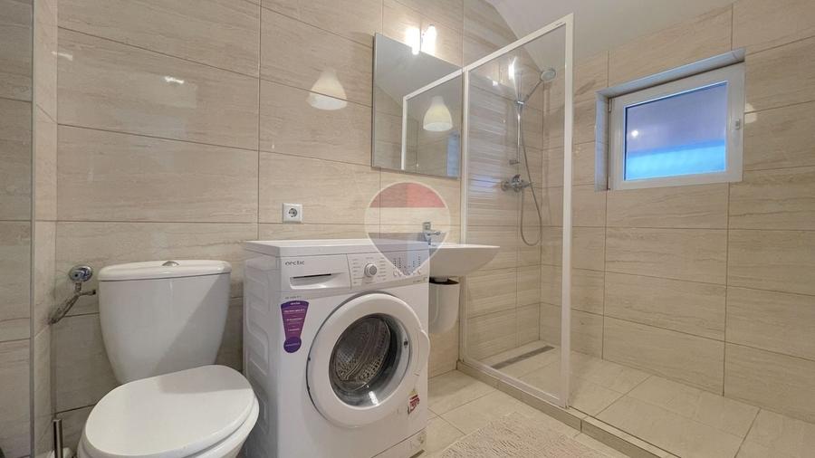 Apartament cu 2 camere decomandat în Tractorul