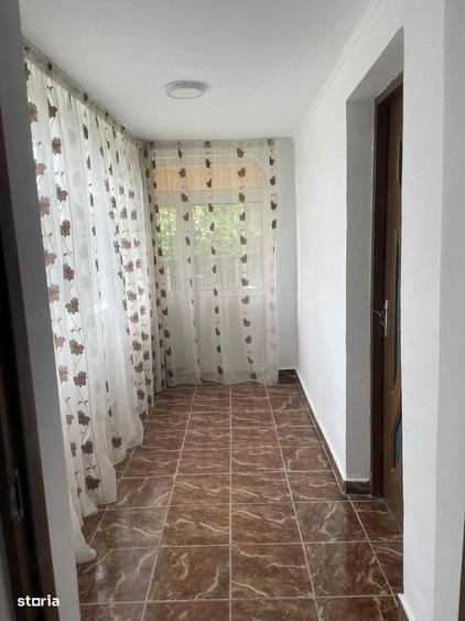 Casă cu 4 camere cu Teren 450 Mp în Călinești