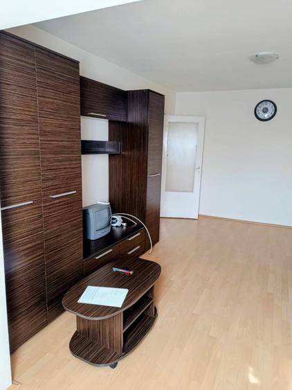 Garsonieră decomandată în Șagului