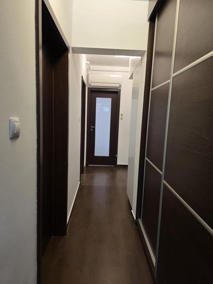 Apartament cu 3 camere decomandat în Berceni