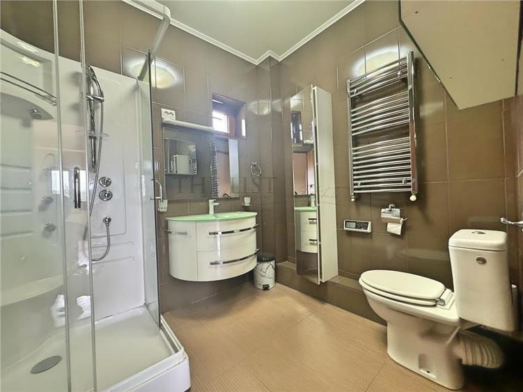 Apartament cu 3 camere decomandat în Floreasca