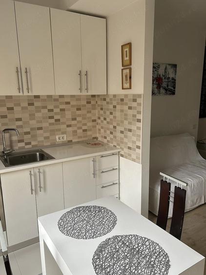 Garsonieră decomandată în Băneasa