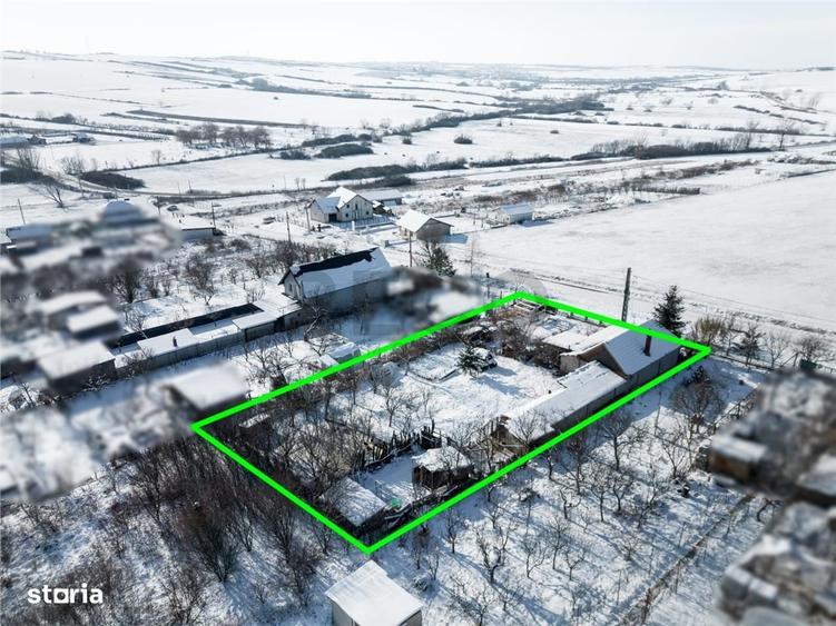 Casă cu 2 camere cu Teren 1600 Mp în Cetariu