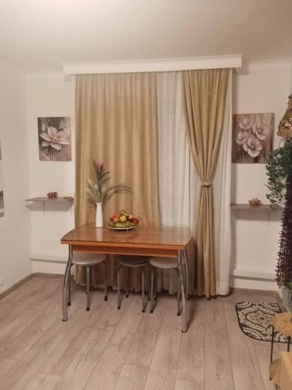 Apartament cu 2 camere semidecomandat în 1 Mai