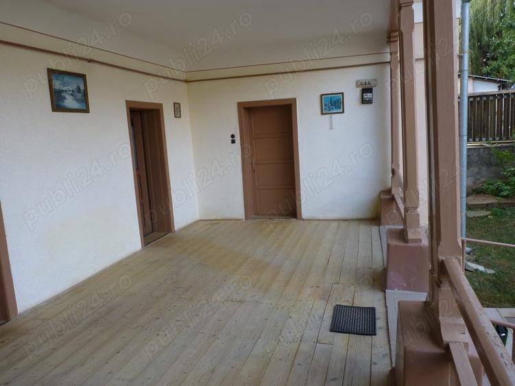 Casă cu 7 camere cu Teren 1277 Mp în Geoagiu-Băi
