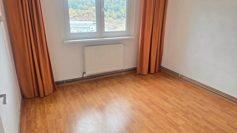 Apartament cu 2 camere decomandat în Bejan