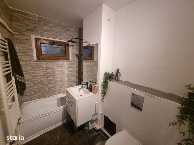 Apartament cu 2 camere decomandat în CET