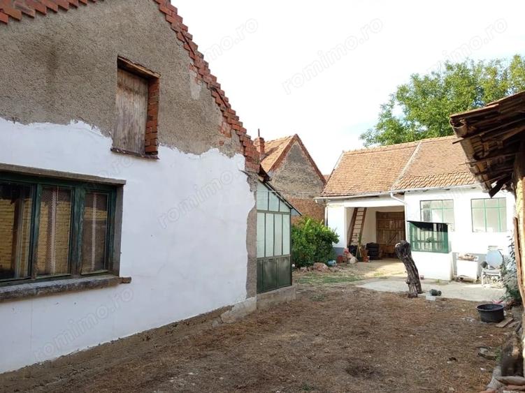 Casă cu Teren 1151 Mp în Ciuchici