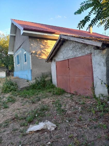 Casă cu 3 camere cu Teren 2400 Mp în Tufani