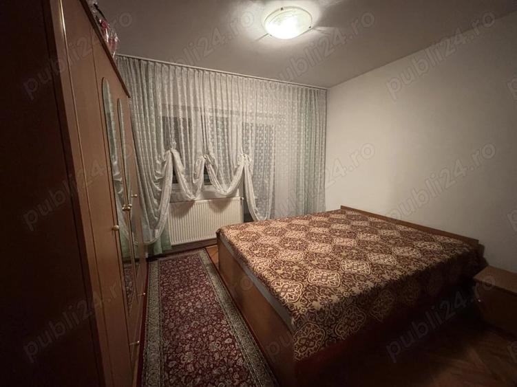 Apartament cu 3 camere decomandat, mobilat în Aradului