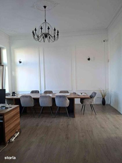 Casă cu 4 camere în Ultracentral