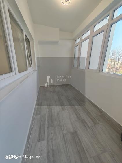 Apartament cu 5 camere în Centrul Civic